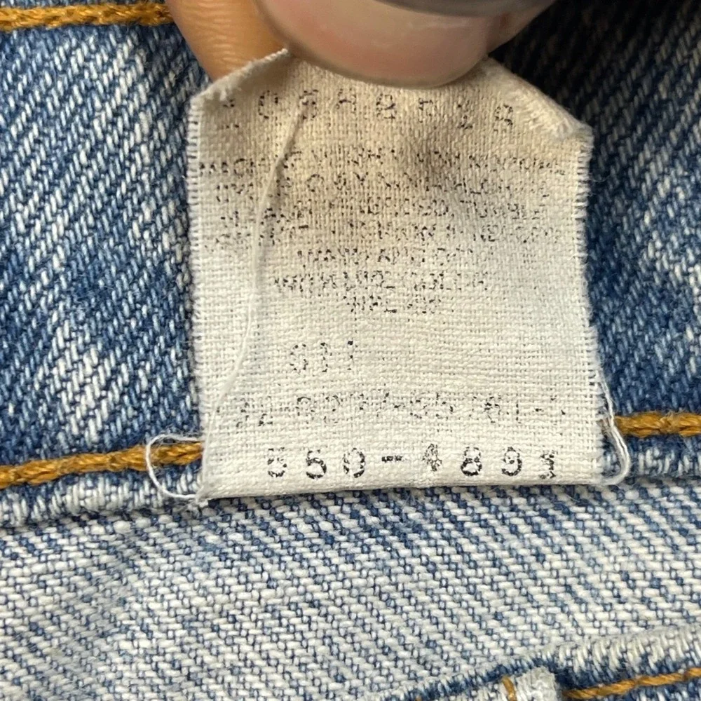 Vintage Levi's 550 Men's 35x32‎ Jeans USA Made Relaxed Fit Light Wash Denim 90s